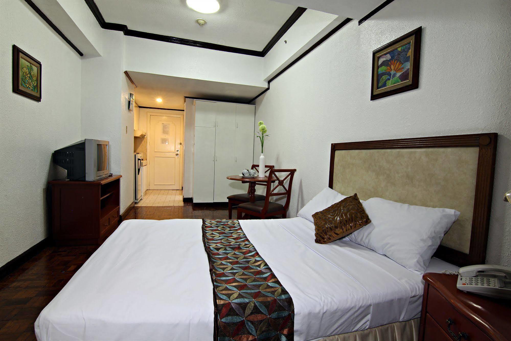 Mpt Suites Makati City Bagian luar foto
