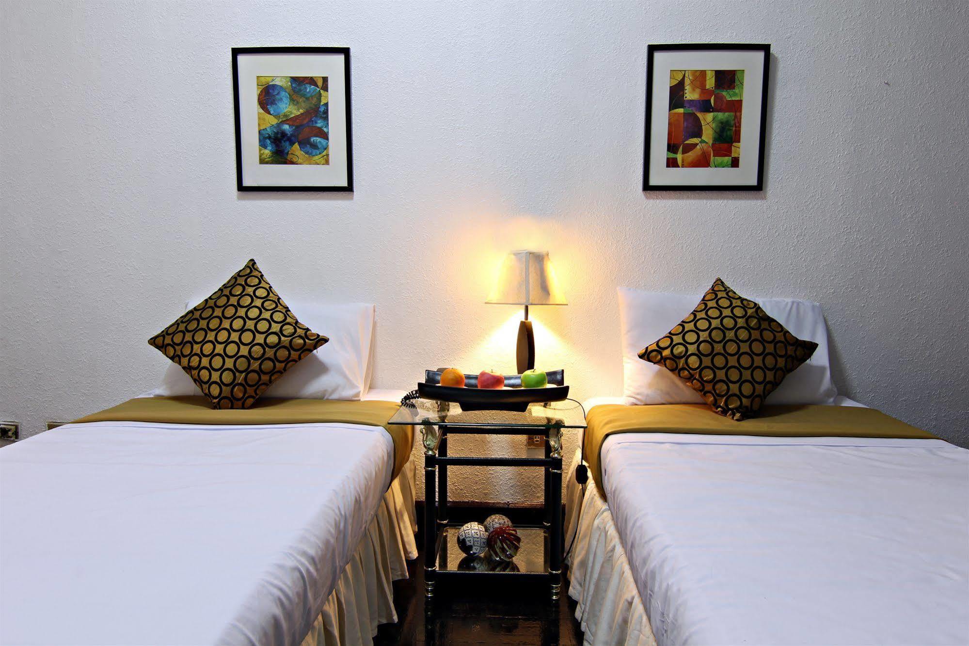 Mpt Suites Makati City Bagian luar foto