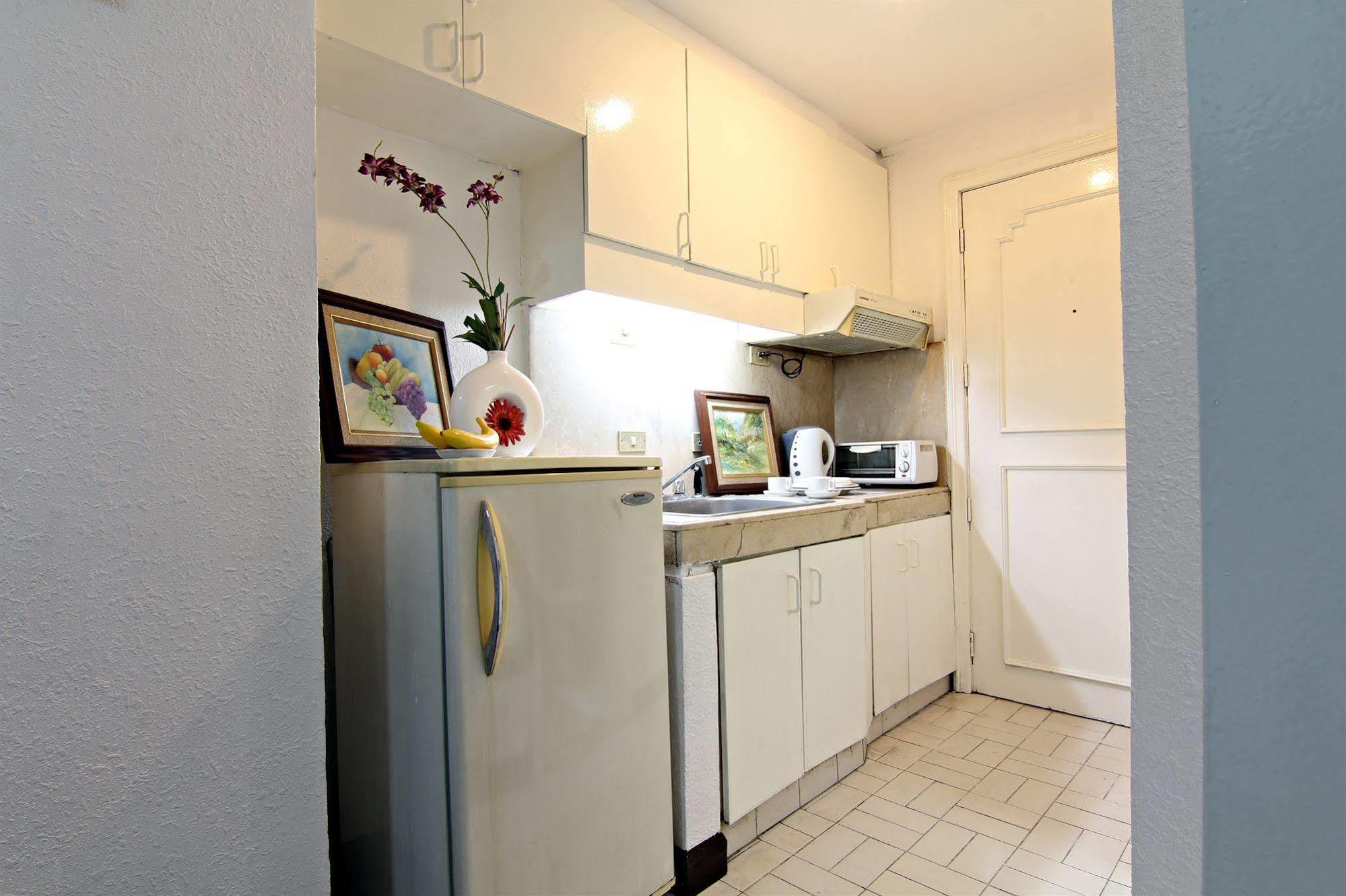 Mpt Suites Makati City Bagian luar foto
