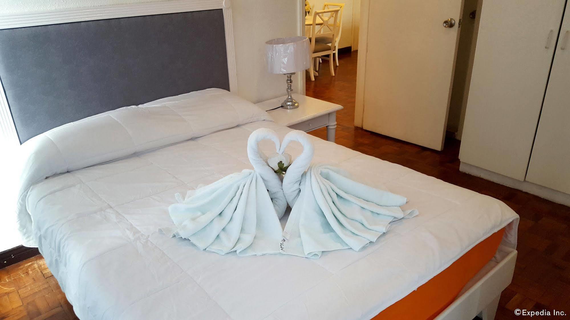 Mpt Suites Makati City Bagian luar foto