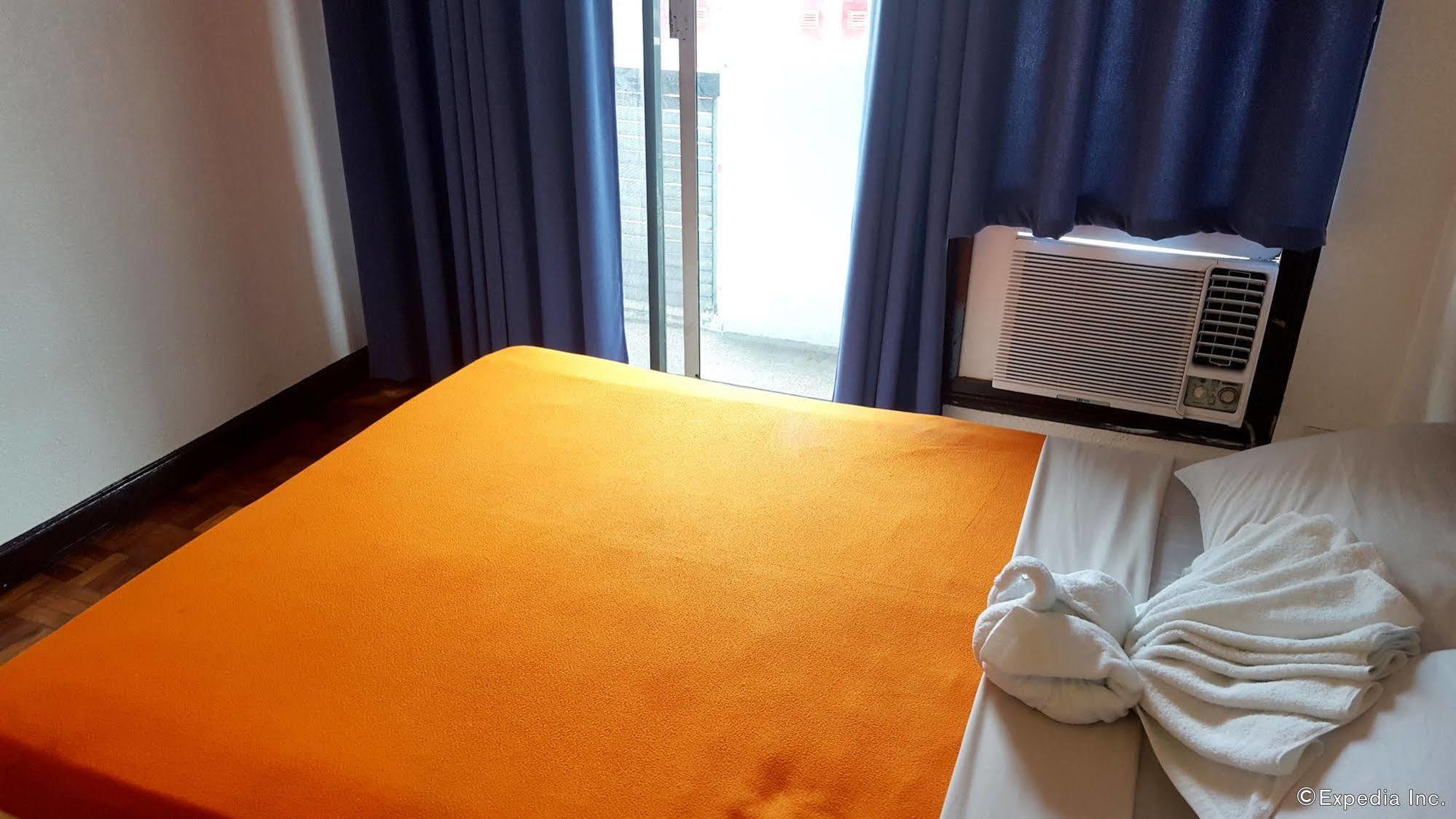 Mpt Suites Makati City Bagian luar foto
